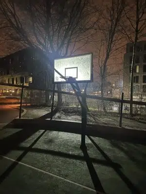 basketbalveld buitentrainen